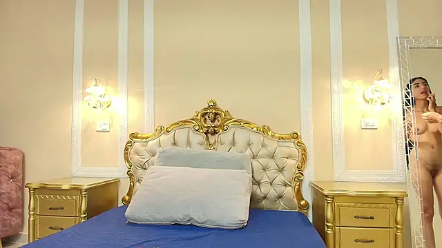 HallieStone online show from February 19, 1:18 pm