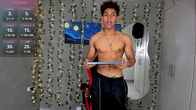 LiamVibes212 online show from March 7, 12:35 pm