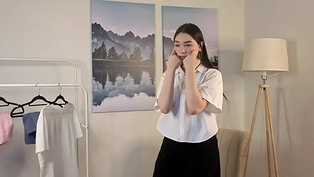 VannessaUpadhyaya online show from November 25, 8:36 am