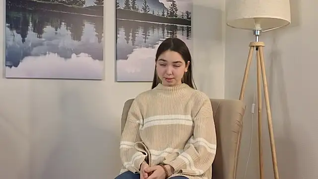 VannessaUpadhyaya online show from November 26, 3:18 am