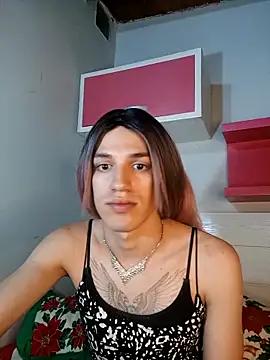 Snapshot of foxxy_lee13 chatting on December 15, 8:51 am foxxy lee13 online show from December 15, 8:51 am