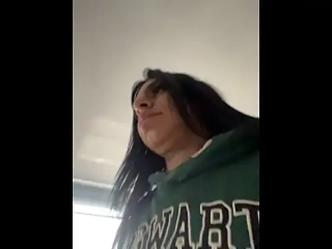 SaraAndrade  online show from December 16, 11:37 am