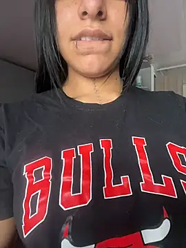 SaraAndrade  online show from March 12, 12:44 pm