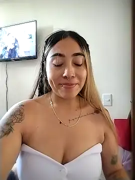 Manuela Velvet online show from December 1, 3:06 pm