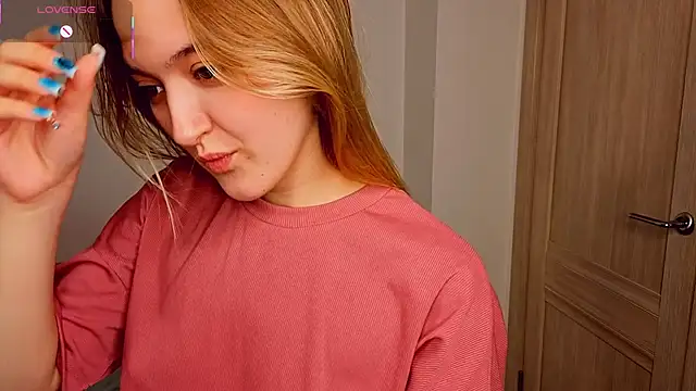 Snapshot of MarySparkl chatting on December 3, 7:45 pm MarySparkl online show from December 3, 7:45 pm