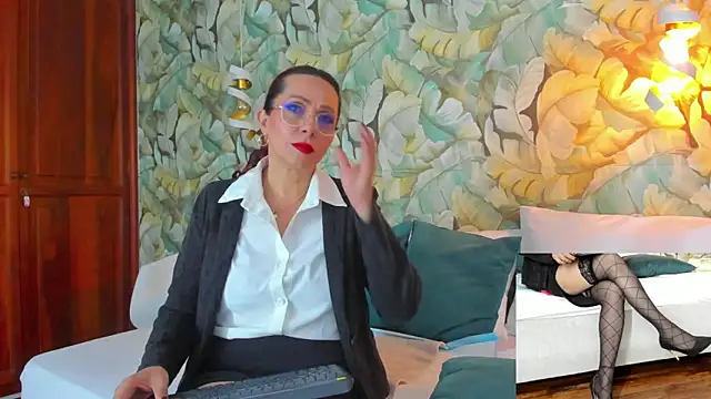 Madame Angelic 1 online show from June 20, 3:09 am
