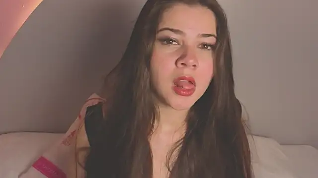 amyvans  online show from December 1, 10:04 pm