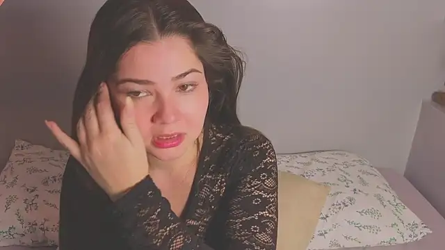 amyvans  online show from March 8, 8:12 pm