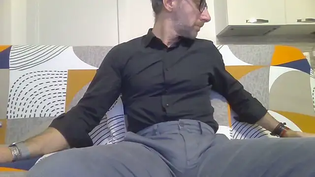 Eroshotlicker online show from December 19, 9:33 pm