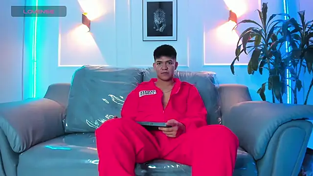 Paul 27  online show from November 28, 2:58 am