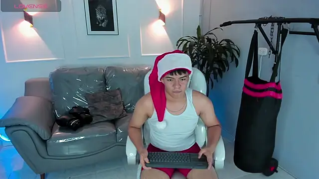 Paul 27  online show from December 3, 4:09 am