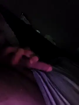 Snapshot of Razvan696969 chatting on February 27, 7:14 pm Razvan696969 online show from February 27, 7:14 pm