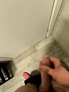 Snapshot of Razvan696969 chatting on March 1, 1:57 pm Razvan696969 online show from March 1, 1:57 pm