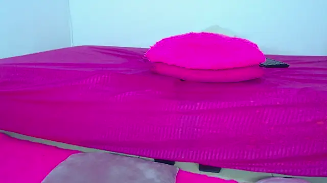 Snapshot of Milytylor chatting on March 5, 2:29 am Milytylor online show from March 5, 2:29 am