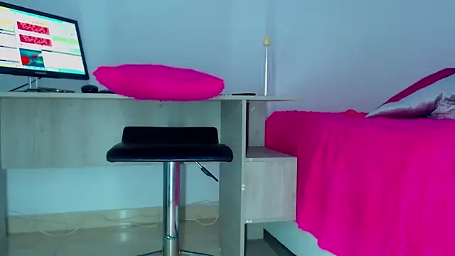 Milytylor online show from June 14, 3:19 am