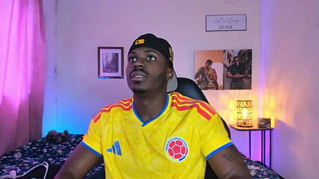 Ethantravis22 online show from June 17, 3:46 pm