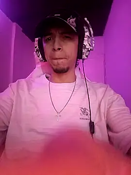 Aron Shelby online show from December 1, 3:33 am