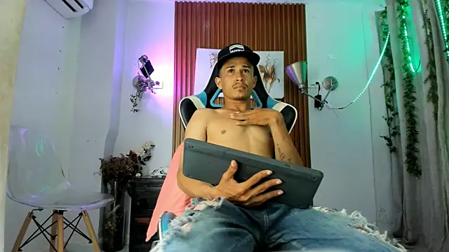 Armando hot22 online show from November 24, 11:48 pm