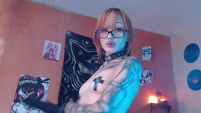 Layla quinn online show from July 11, 1:25 pm