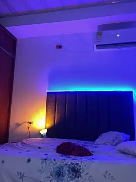 Samantafoxx  online show from July 12, 12:23 am