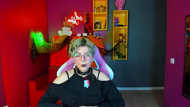 Snapshot of Spider_Arti chatting on November 26, 2:29 pm Spider Arti online show from November 26, 2:29 pm