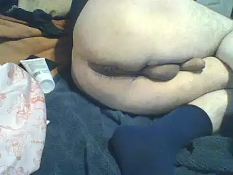 xxxenzo1 online show from December 30, 11:49 pm