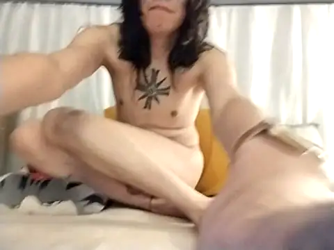 Snapshot of particula_de_yo chatting on December 5, 4:54 am particula de yo online show from December 5, 4:54 am