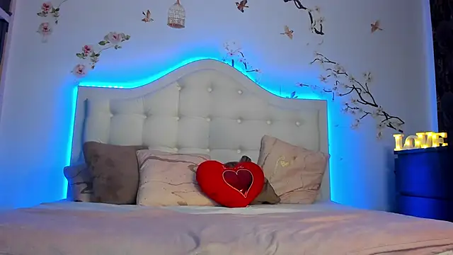 TinyBlair online show from February 28, 5:52 am