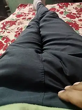 Snapshot of bigdick2299 chatting on December 16, 3:06 pm bigdick2299 online show from December 16, 3:06 pm