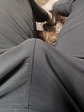 Snapshot of bigdick2299 chatting on December 17, 2:56 pm bigdick2299 online show from December 17, 2:56 pm