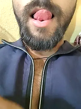 Snapshot of bigdick2299 chatting on December 21, 8:43 am bigdick2299 online show from December 21, 8:43 am