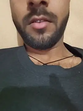 Snapshot of bigdick2299 chatting on January 14, 9:42 pm bigdick2299 online show from January 14, 9:42 pm