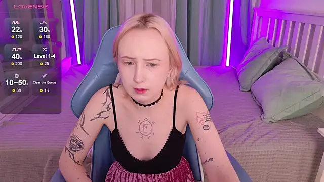 Snapshot of _Babyface_ chatting on November 26, 1:12 pm Babyface online show from November 26, 1:12 pm