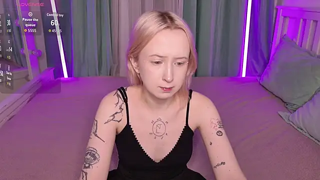 Snapshot of _Babyface_ chatting on December 1, 1:16 pm Babyface online show from December 1, 1:16 pm