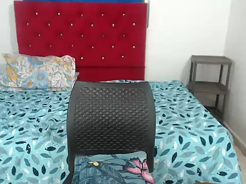 libby blonde online show from December 4, 2:04 pm