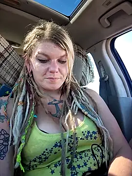 Snapshot of Horny_hippie chatting on October 15, 6:41 pm Horny hippie online show from October 15, 6:41 pm