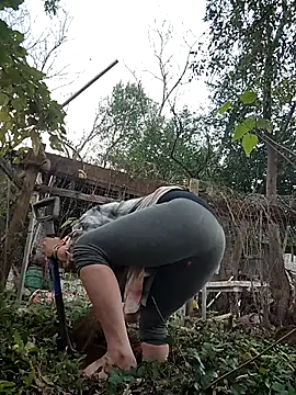 Snapshot of Horny_hippie chatting on November 15, 10:04 pm Horny hippie online show from November 15, 10:04 pm