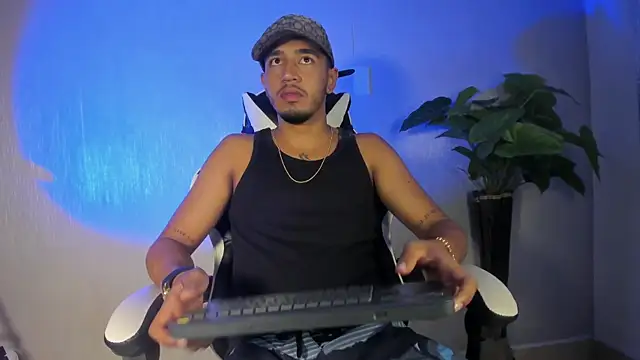 Brand Collins online show from December 19, 9:44 pm