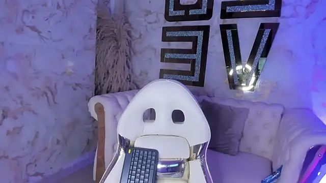 sarah sluty online show from June 19, 2:16 am