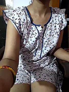 RASHMI SHARMA9 online show from May 13, 6:49 pm