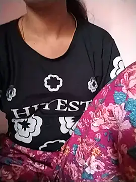 RASHMI SHARMA9 online show from May 19, 12:00 pm