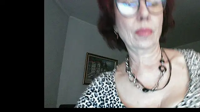 Kelly Flurr online show from December 5, 8:45 am