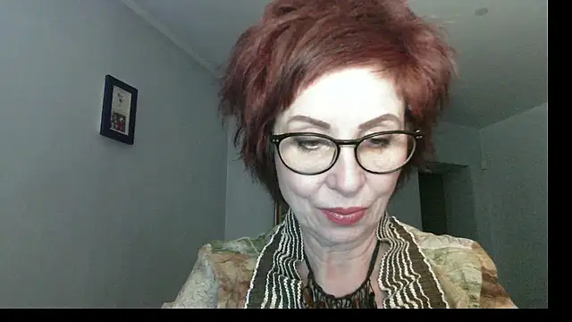 Kelly Flurr online show from December 17, 9:15 am