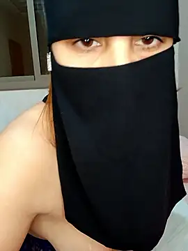 Snapshot of Ghizosexx69 chatting on January 14, 2:06 am Ghizosexx69 online show from January 14, 2:06 am