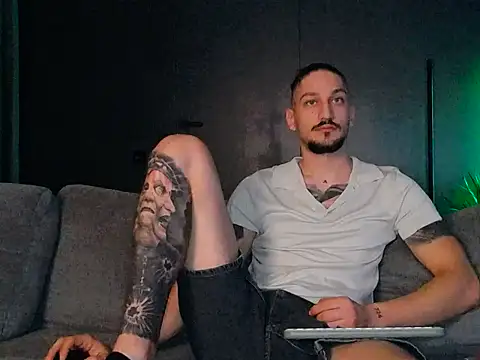 Snapshot of huntingod chatting on November 29, 3:42 am huntingod online show from November 29, 3:42 am