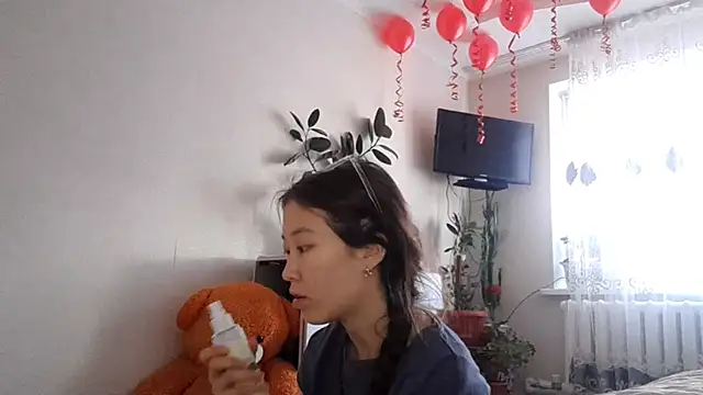 MollyTiger online show from November 27, 8:49 am