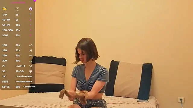 AlexaLurexx online show from February 4, 2:12 pm