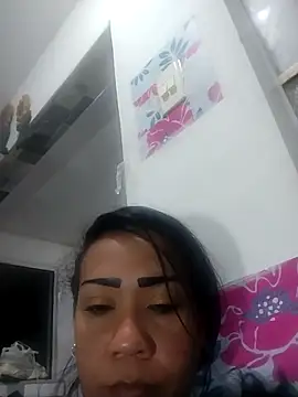 Snapshot of KarolWest_ chatting on December 14, 8:57 pm KarolWest online show from December 14, 8:57 pm