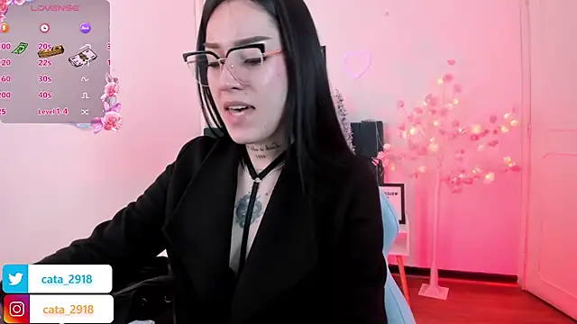 megan rosse11 online show from December 4, 1:31 pm