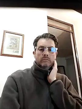 Snapshot of Fuegosutil chatting on November 27, 11:29 pm Fuegosutil online show from November 27, 11:29 pm